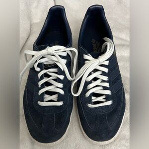 EUC Adidas Blue and White Classic Sneakers